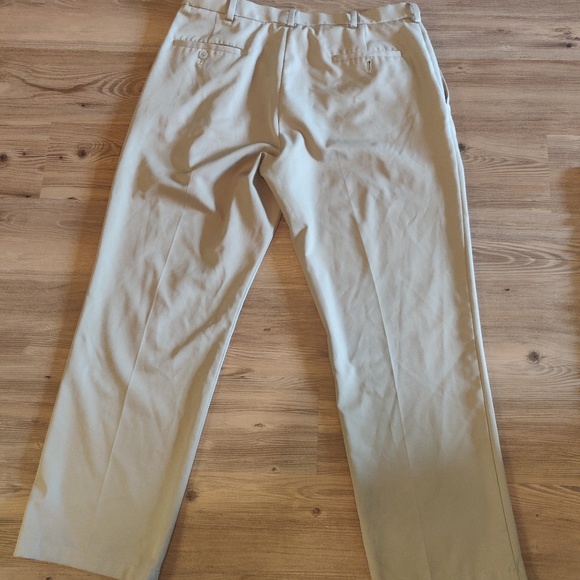 Haggar Khaki Pants - Picture 2 of 2